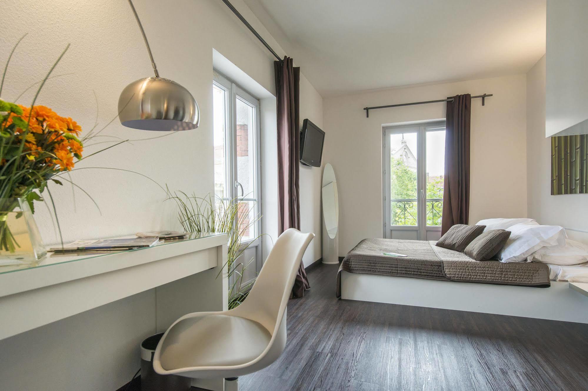 Le Puy-en-Velay Hotel Des Capucins מראה חיצוני תמונה